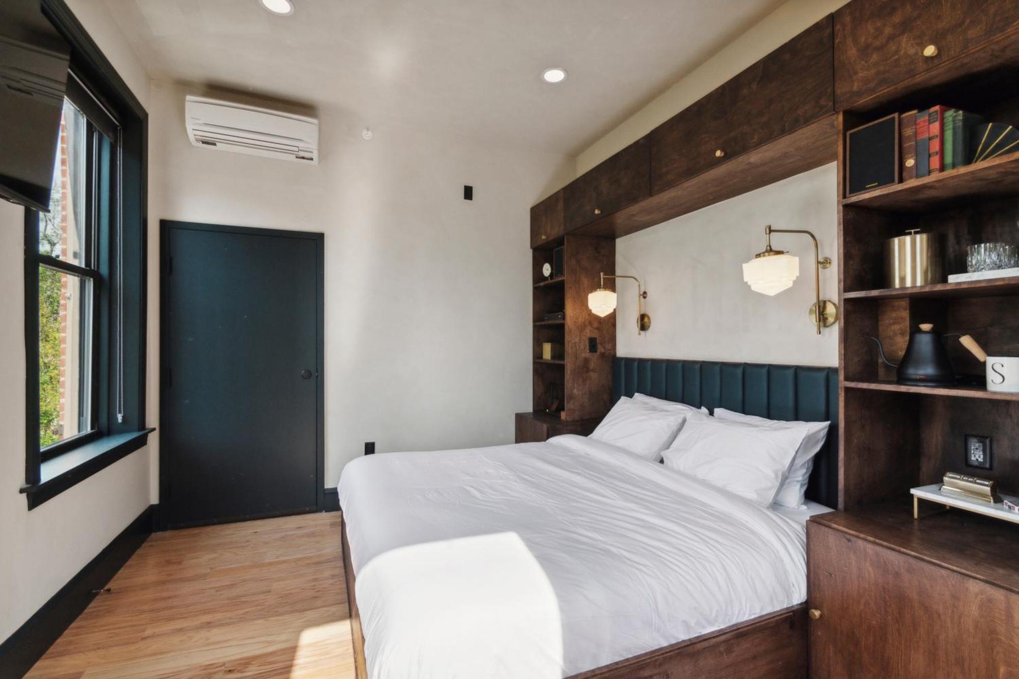 Hotel Society Hill