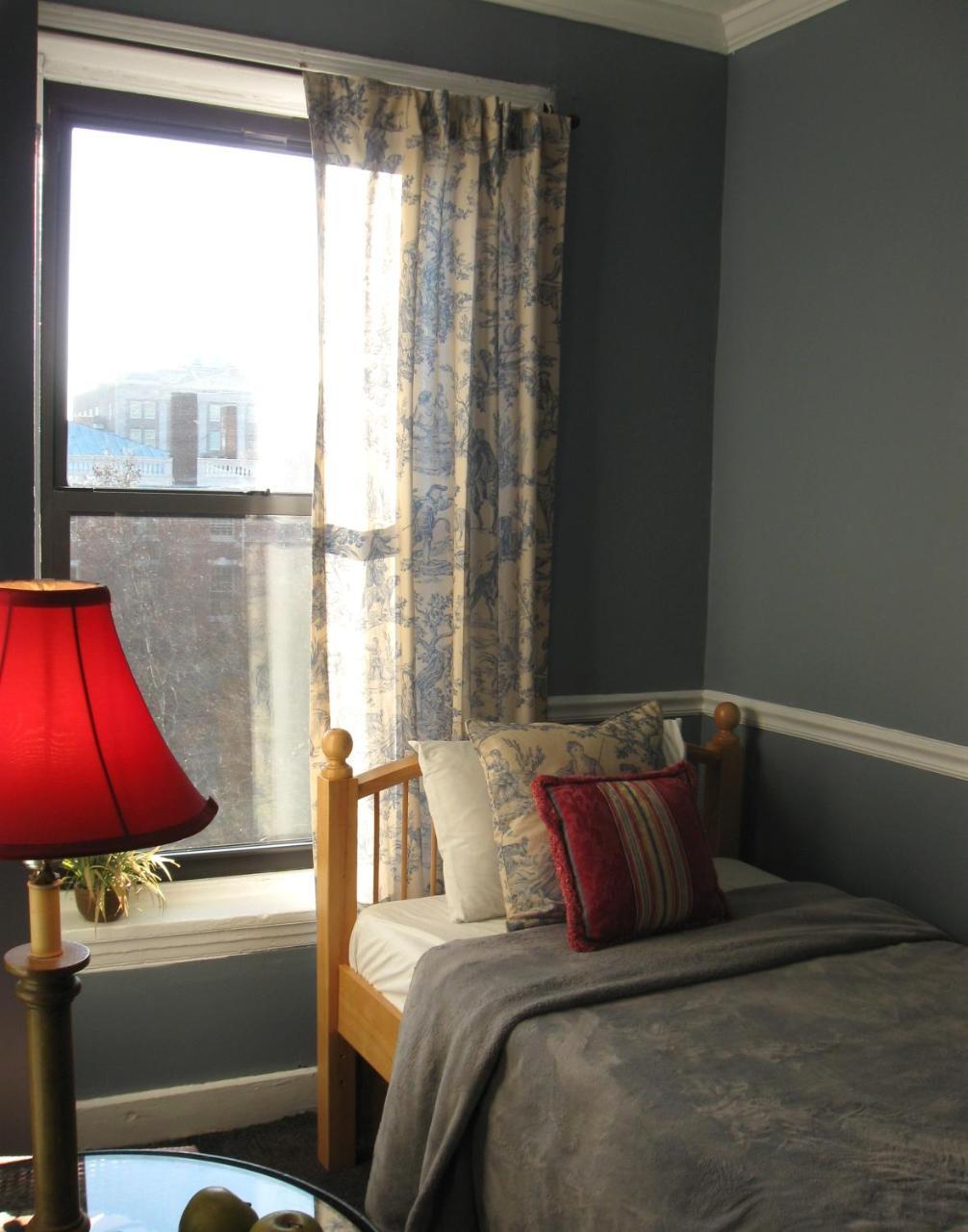 Hotel Society Hill 2*