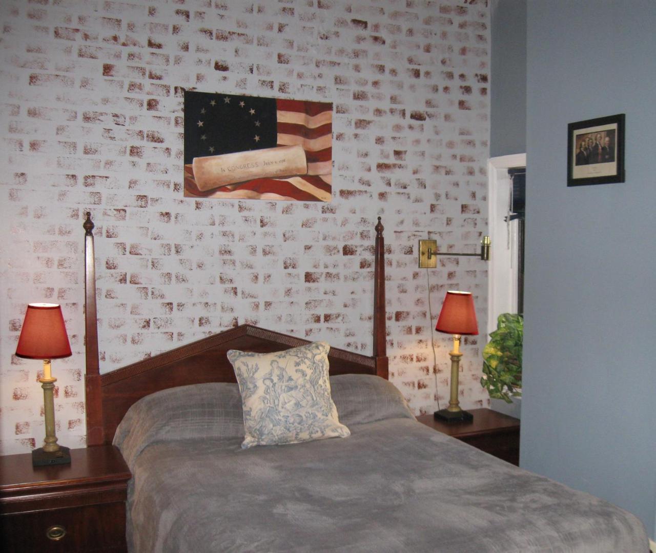 Hotel Society Hill 2*